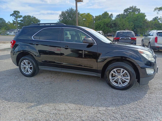 2016 Chevrolet Equinox LT's photo