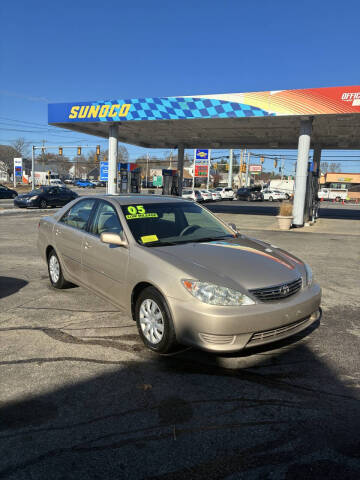 2005 Toyota Camry LE