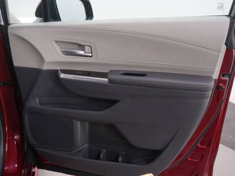 2024 Toyota Sienna XLE 7-Passenger