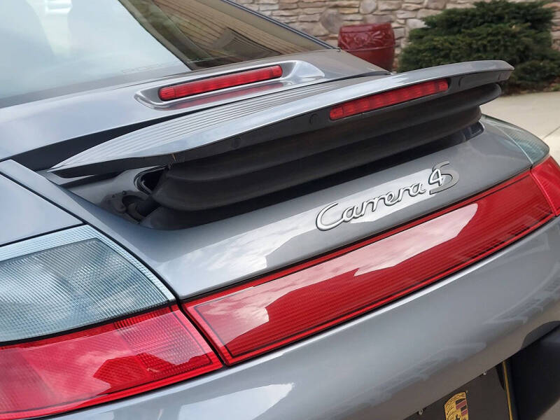 2004 Porsche 911 Carrera 4S