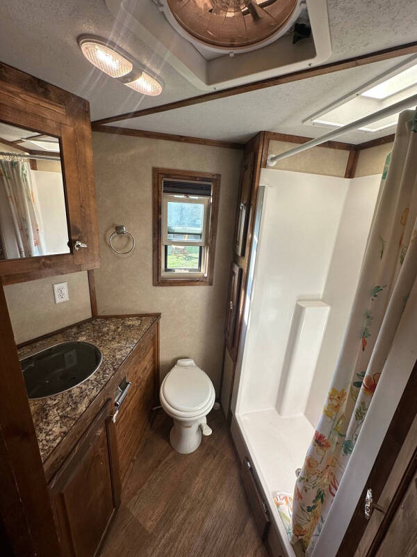 2019 Ice Castle Fish House 8x26' RV Edition