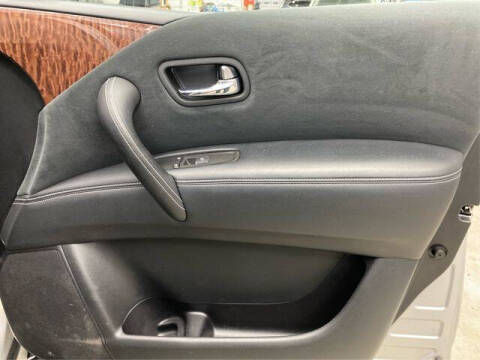 2017 Nissan Armada SV