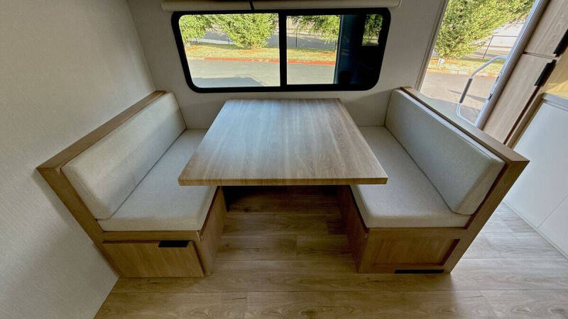 2026 Winnebago Thrive