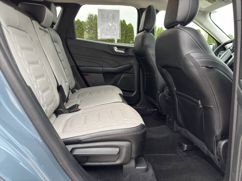 2023 Ford Escape Platinum