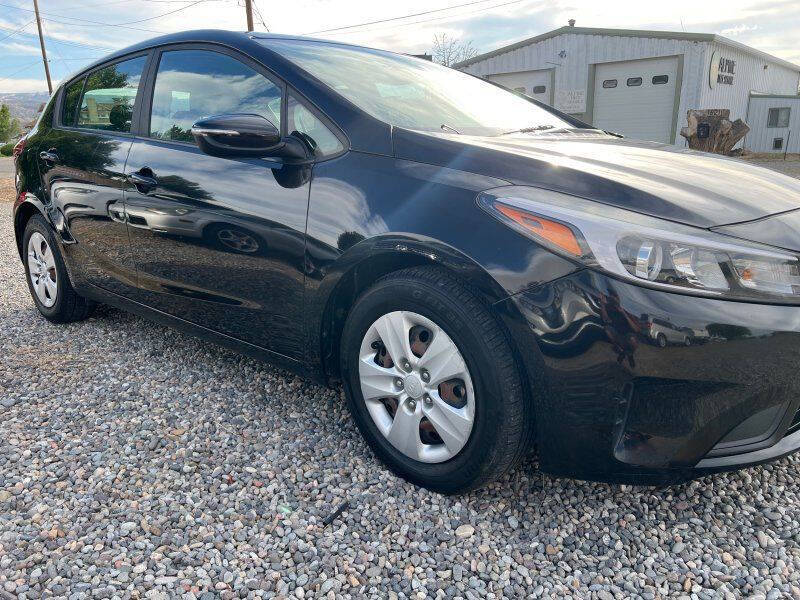 2017 Kia Forte5 LX