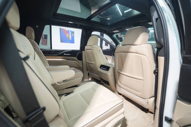 2024 Cadillac Escalade Premium Luxury