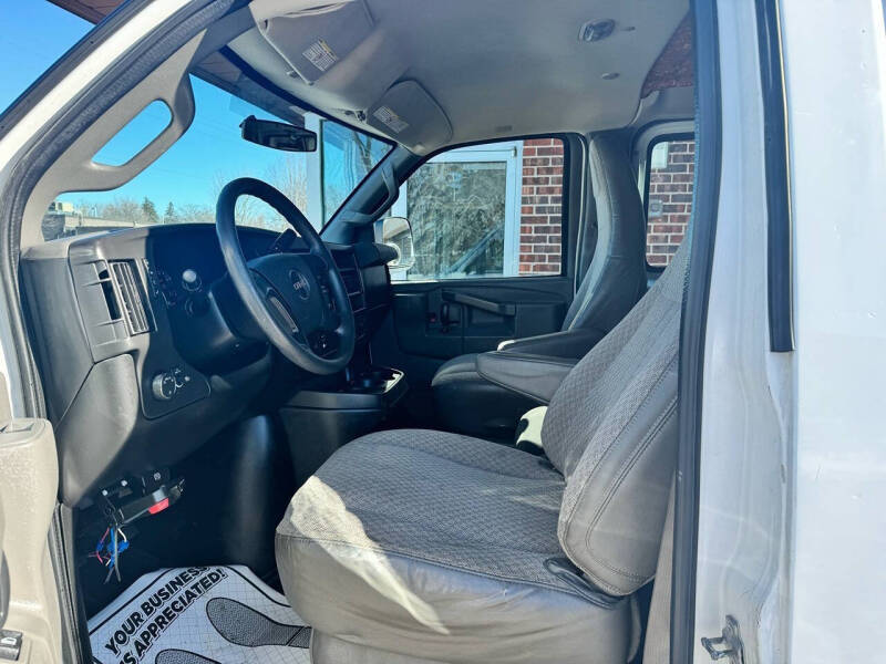 2016 GMC Savana 2500