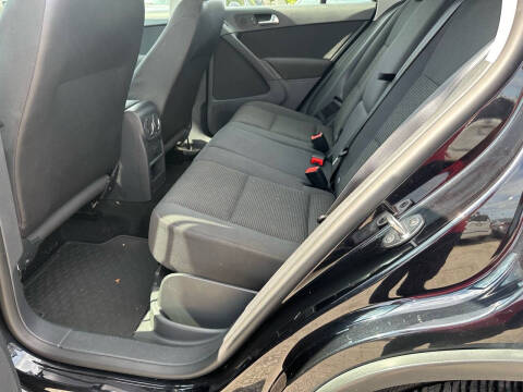 2013 Volkswagen Tiguan S 4Motion