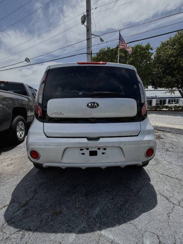 2019 Kia Soul +