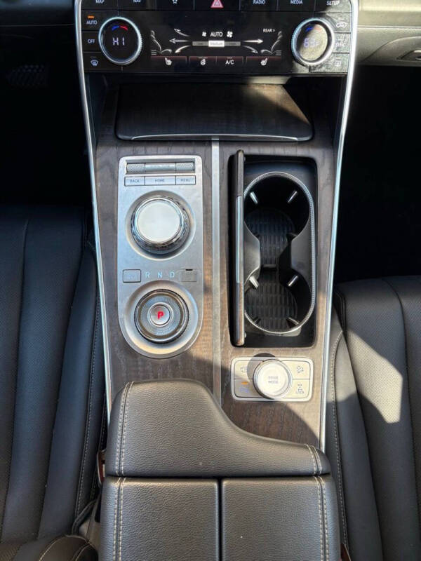 2024 Genesis GV80 2.5T