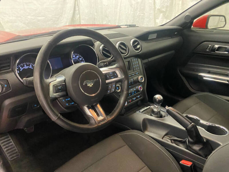 2017 Ford Mustang V6