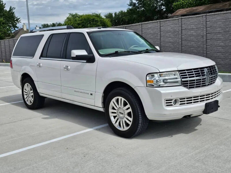 2012 Lincoln Navigator L
