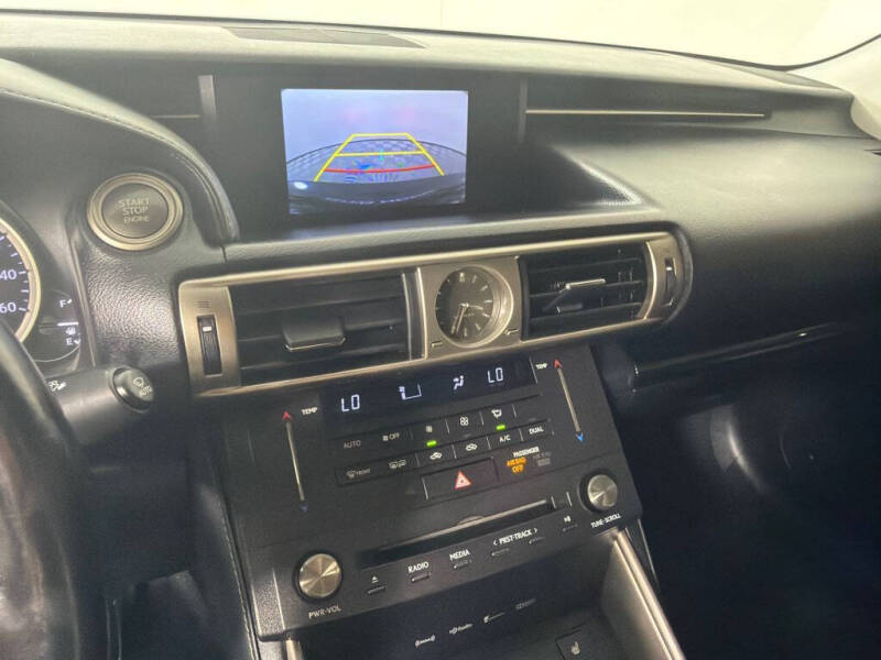 2016 Lexus IS 200t