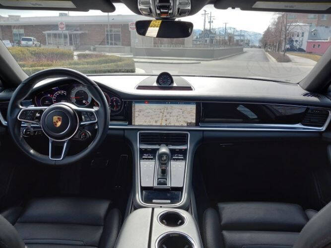 2018 Porsche Panamera