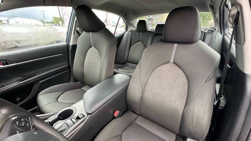 2022 Toyota Camry LE