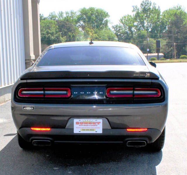 2021 Dodge Challenger