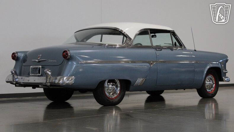1954 Ford Crestline
