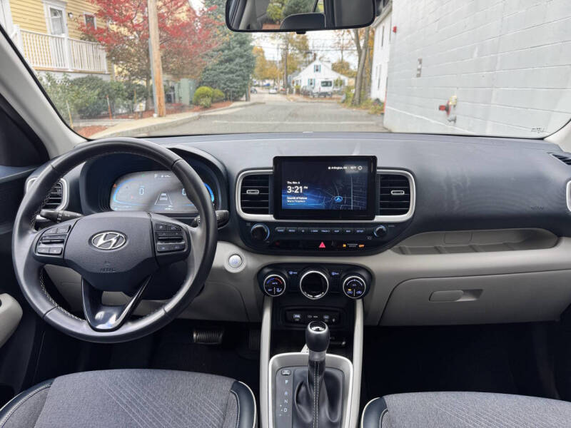 2023 Hyundai Venue Limited