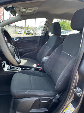 2014 Ford Fiesta SE