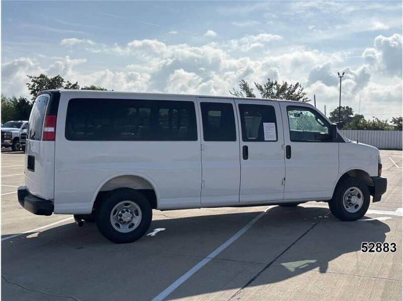2025 Chevrolet Express LS 3500