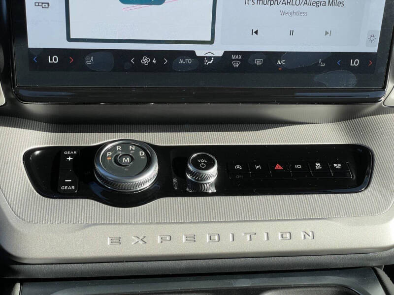 2026 Ford Expedition MAX Active