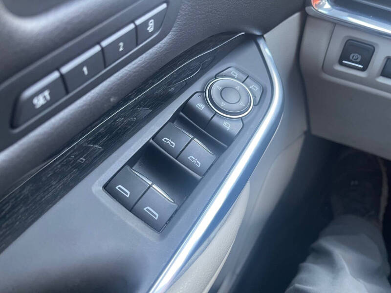 2021 Cadillac XT4 Premium Luxury