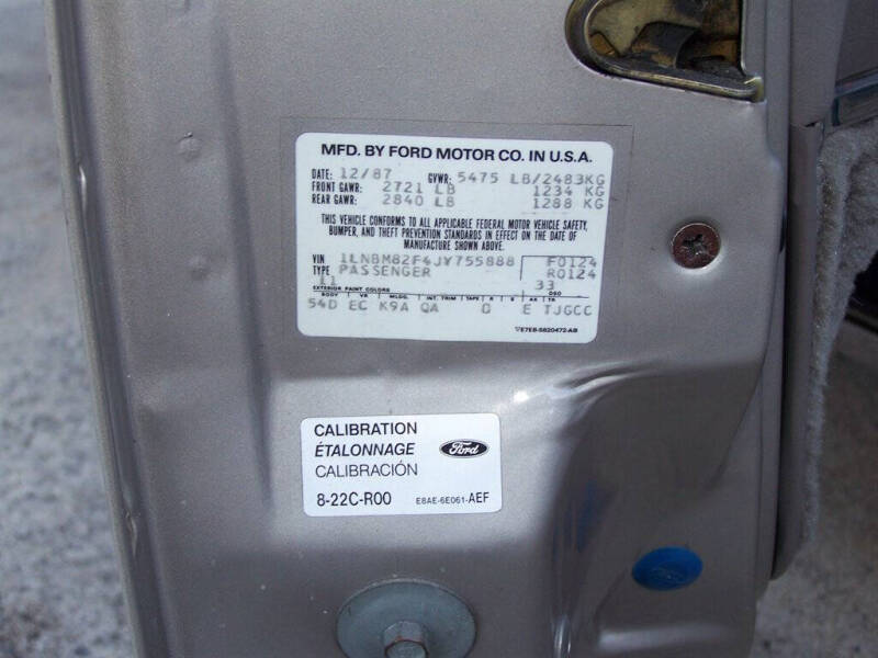 1988 Lincoln Town Car Signature