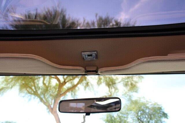 1990 Jeep Grand Wagoneer