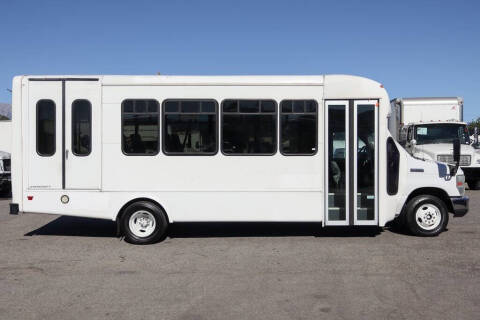 2014 Ford E-Series E-450 SD