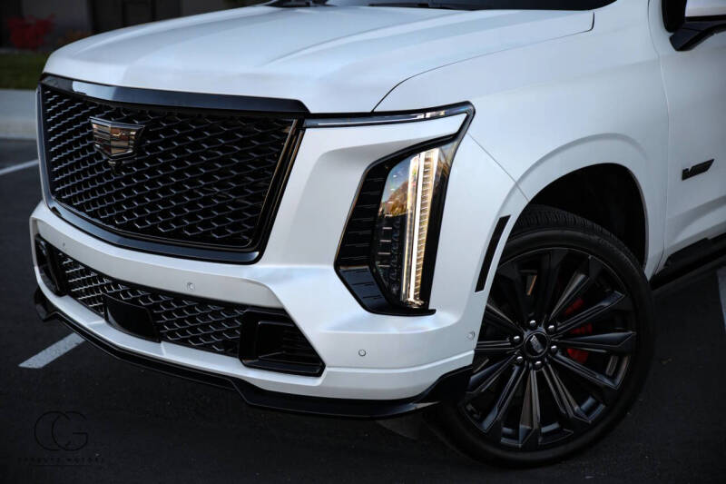 2025 Cadillac Escalade-V