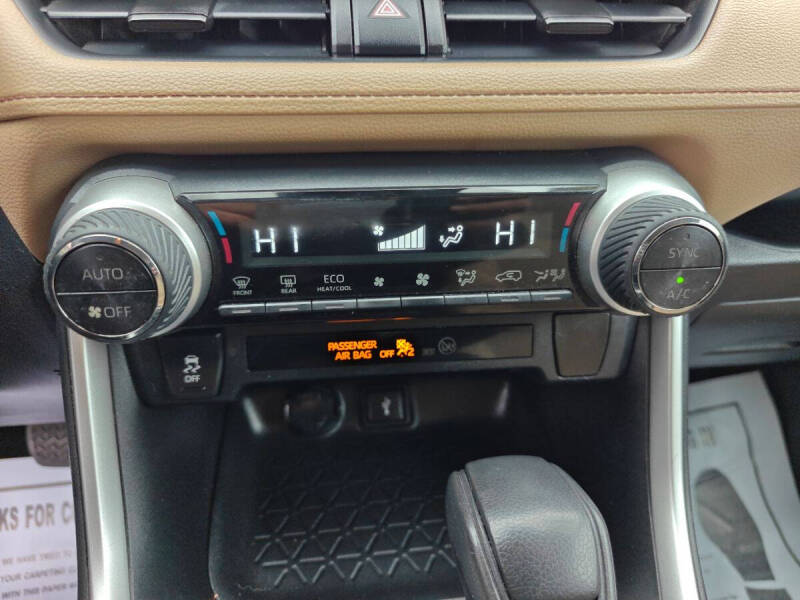 2020 Toyota RAV4 Hybrid XLE