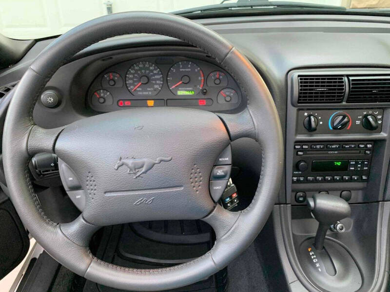 2003 Ford Mustang Premium