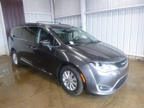 2017 Chrysler Pacifica for sale at East Coast Auto Source Inc. in Bedford VA