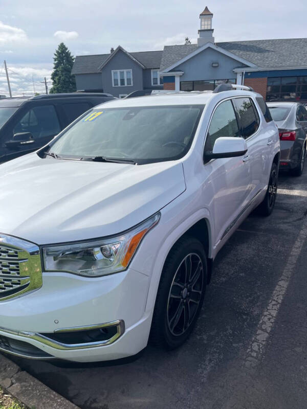 2017 GMC Acadia Denali