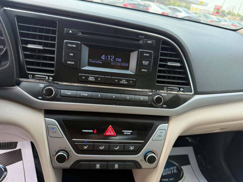 2017 Hyundai Elantra