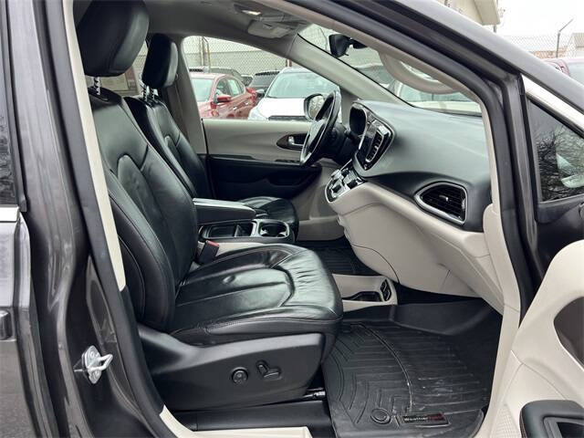 2018 Chrysler Pacifica Touring L
