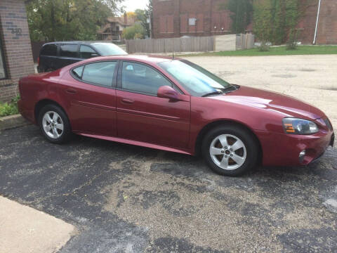 2005 Pontiac Grand Prix for sale at GENRICH AUTO SALES in Rockford IL