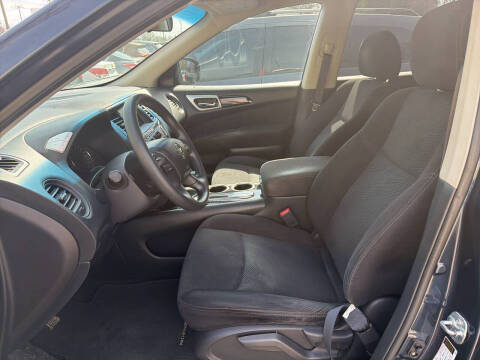 2016 Nissan Pathfinder S