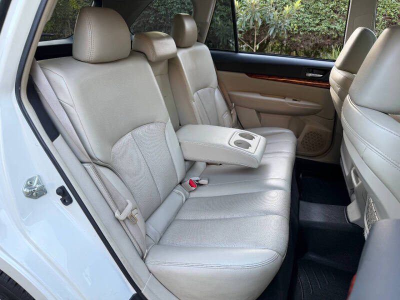 2010 Subaru Outback 2.5i Limited