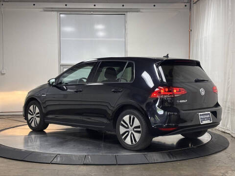 2016 Volkswagen e-Golf SE