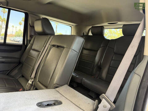2007 Jeep Commander Sport
