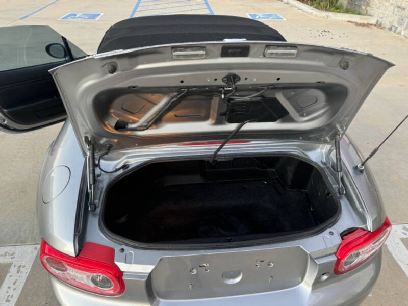 2010 Mazda MX-5 Miata Sport