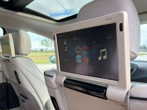 2017 Chrysler Pacifica Hybrid Platinum