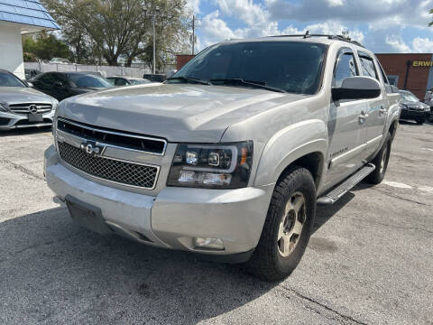 2009 Chevrolet Avalanche for sale at Castle Used Cars in Jacksonville FL