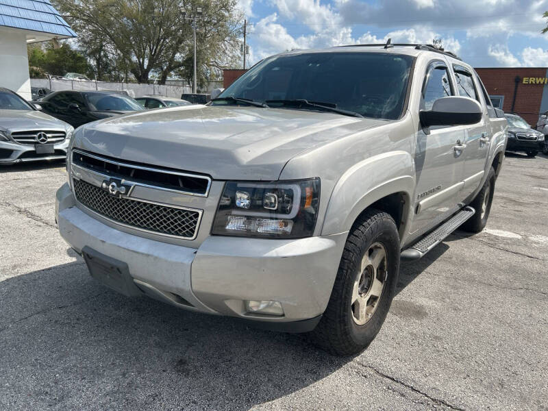 2009 Chevrolet Avalanche for sale at Castle Used Cars in Jacksonville FL