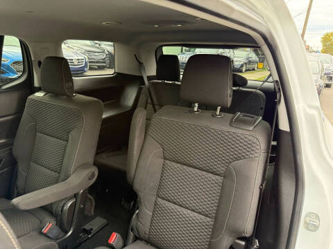 2017 GMC Acadia SLE-2