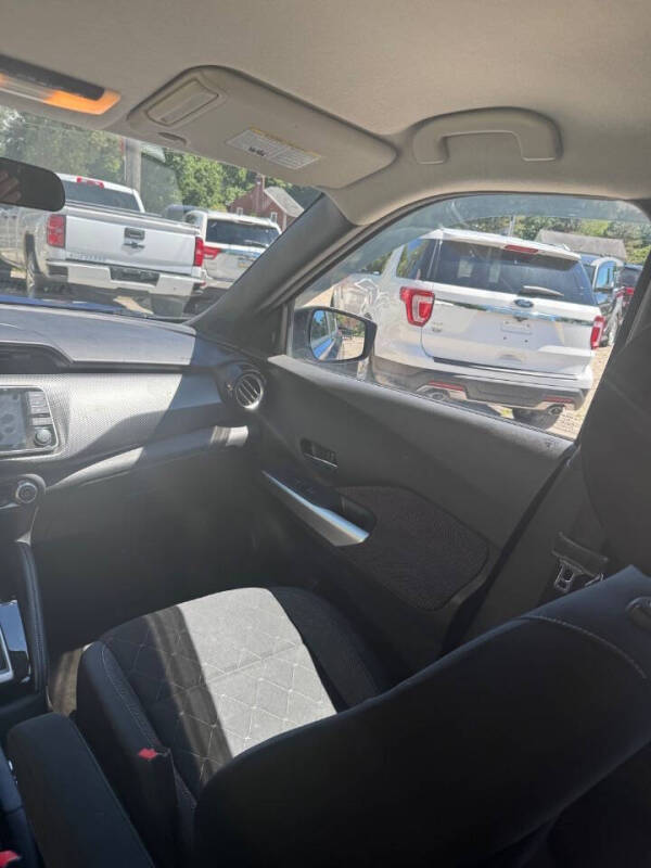 2019 Nissan Kicks SV