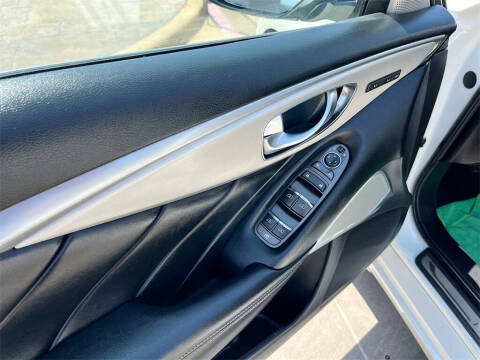 2022 Infiniti Q50 Luxe