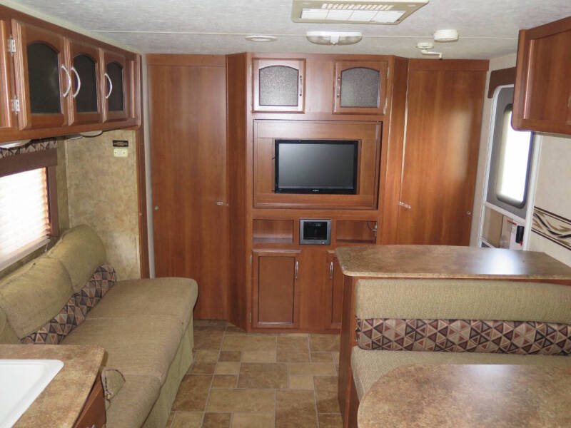 2013 Forest River Coachmen Freedom