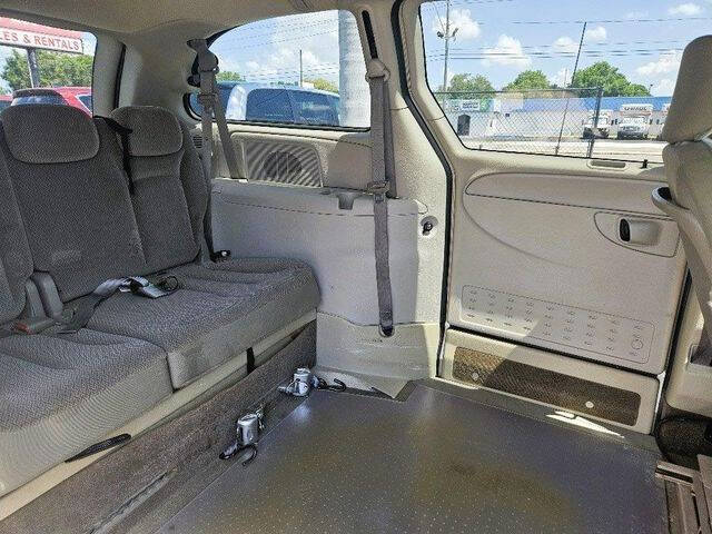 2006 Dodge Grand Caravan SE
